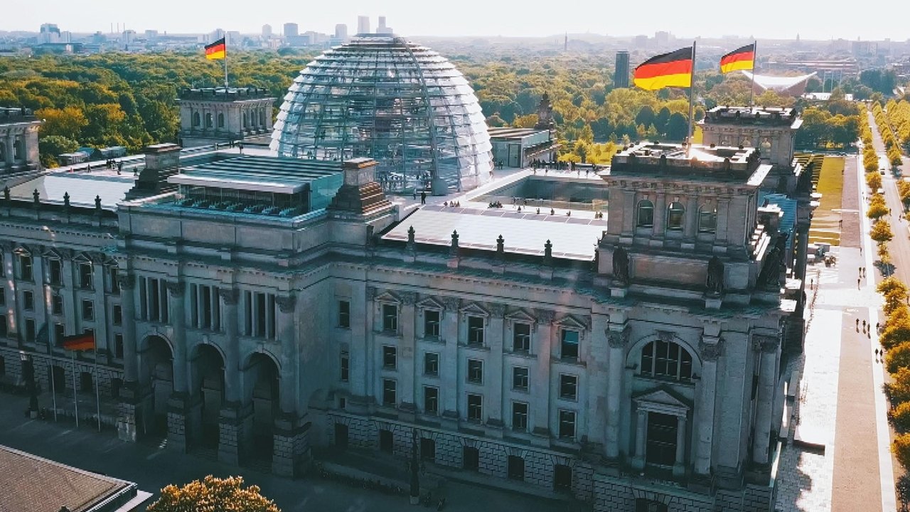 Frontline - Season 44 Episode 13 : The Rise of Germany's New Right