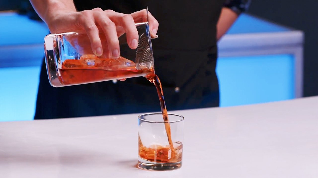 Dirty Laundry - Season 0 Episode 3 : Jalapeno Infused Mezcal Negroni