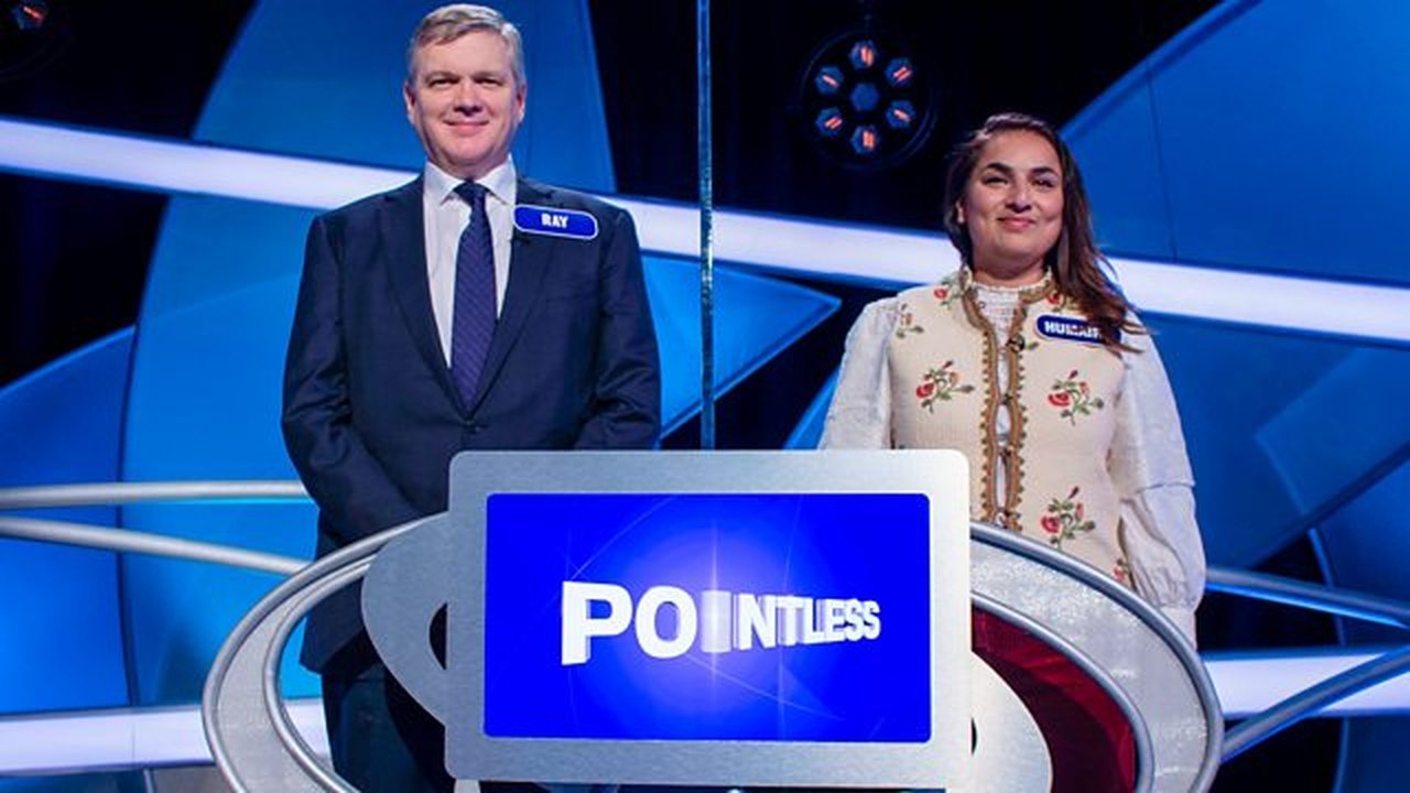 Pointless Celebrities - Season 15 Episode 8 : Experts