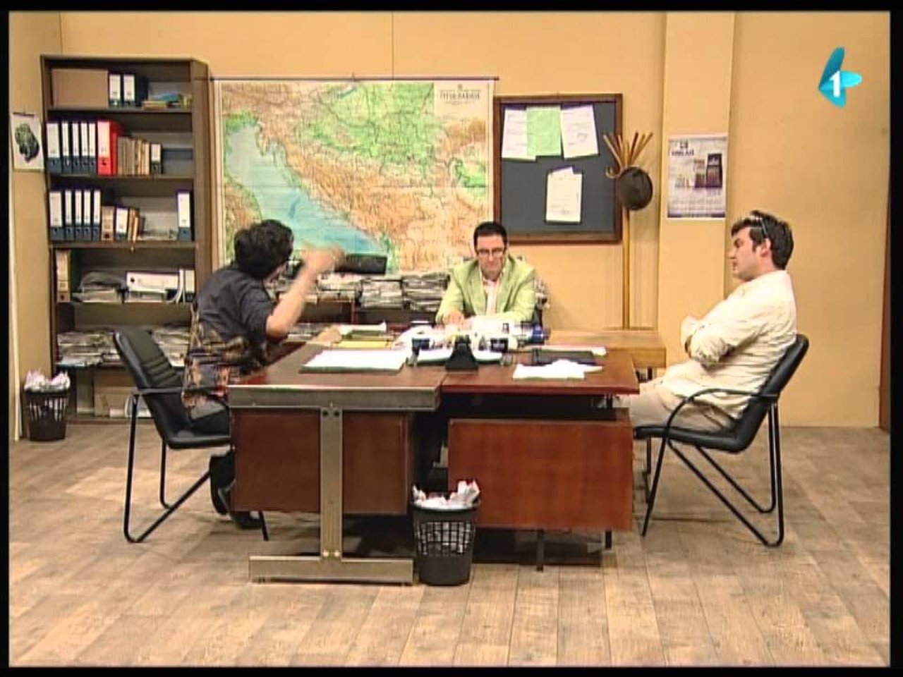Government Job - Season 2 Episode 199 : 396 Izlasci