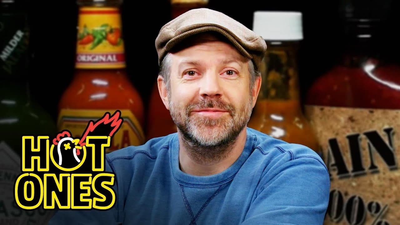Hot Ones - Season 21 Episode 1 : Jason Sudeikis Embraces Da Bomb While Eating Spicy Wings