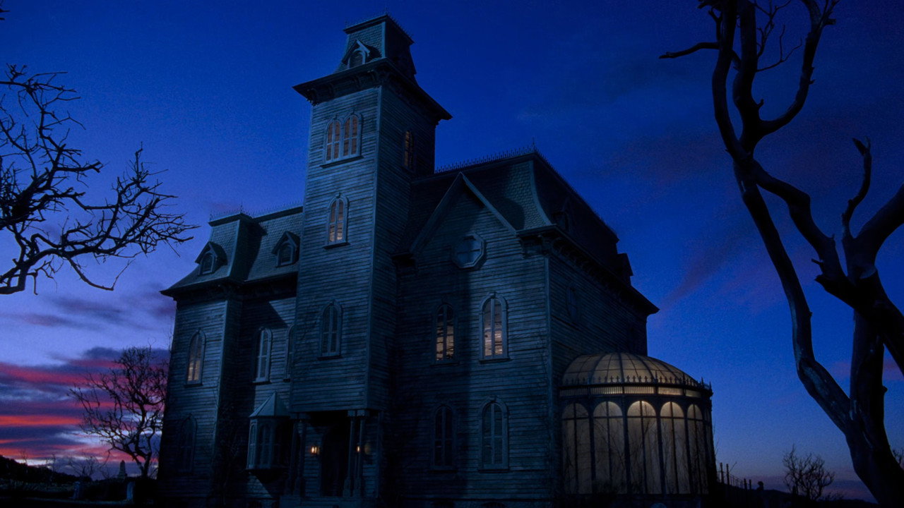 Addams Family Values background 82