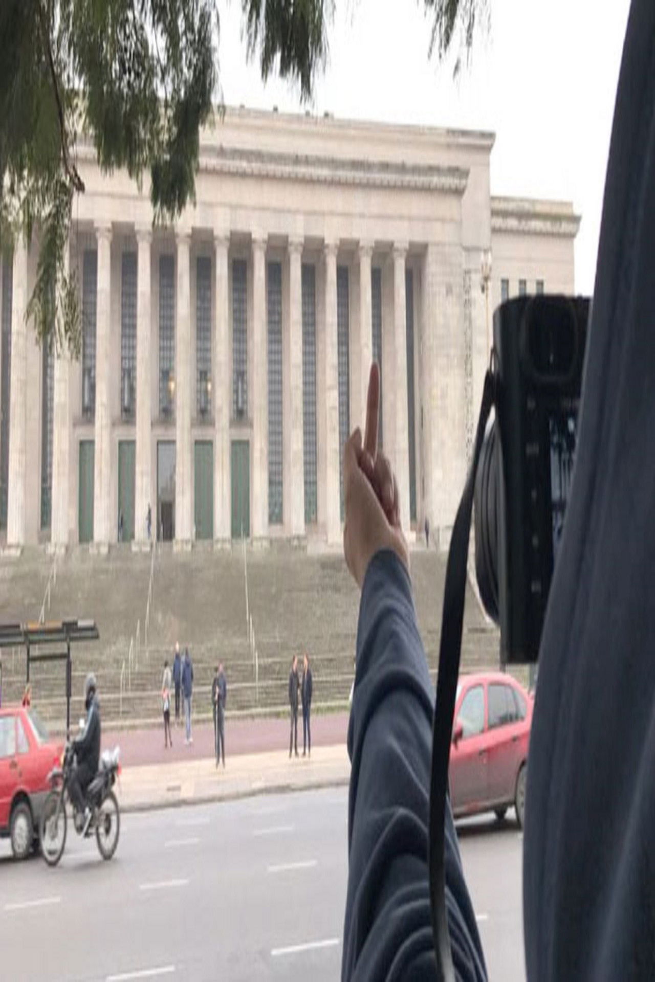 Ai Weiwei en Buenos Aires Backdrop