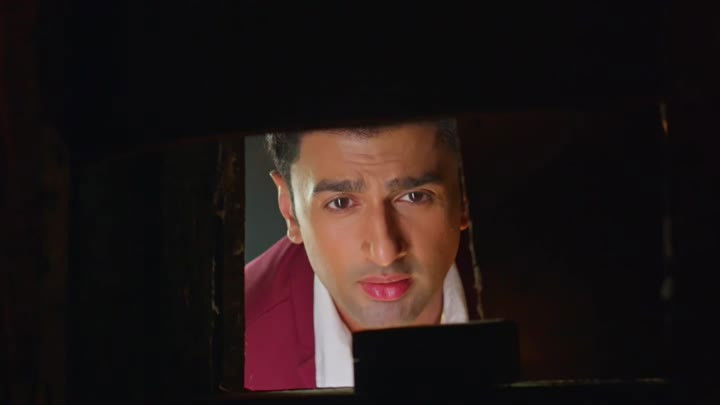 Paras Is After Raghav