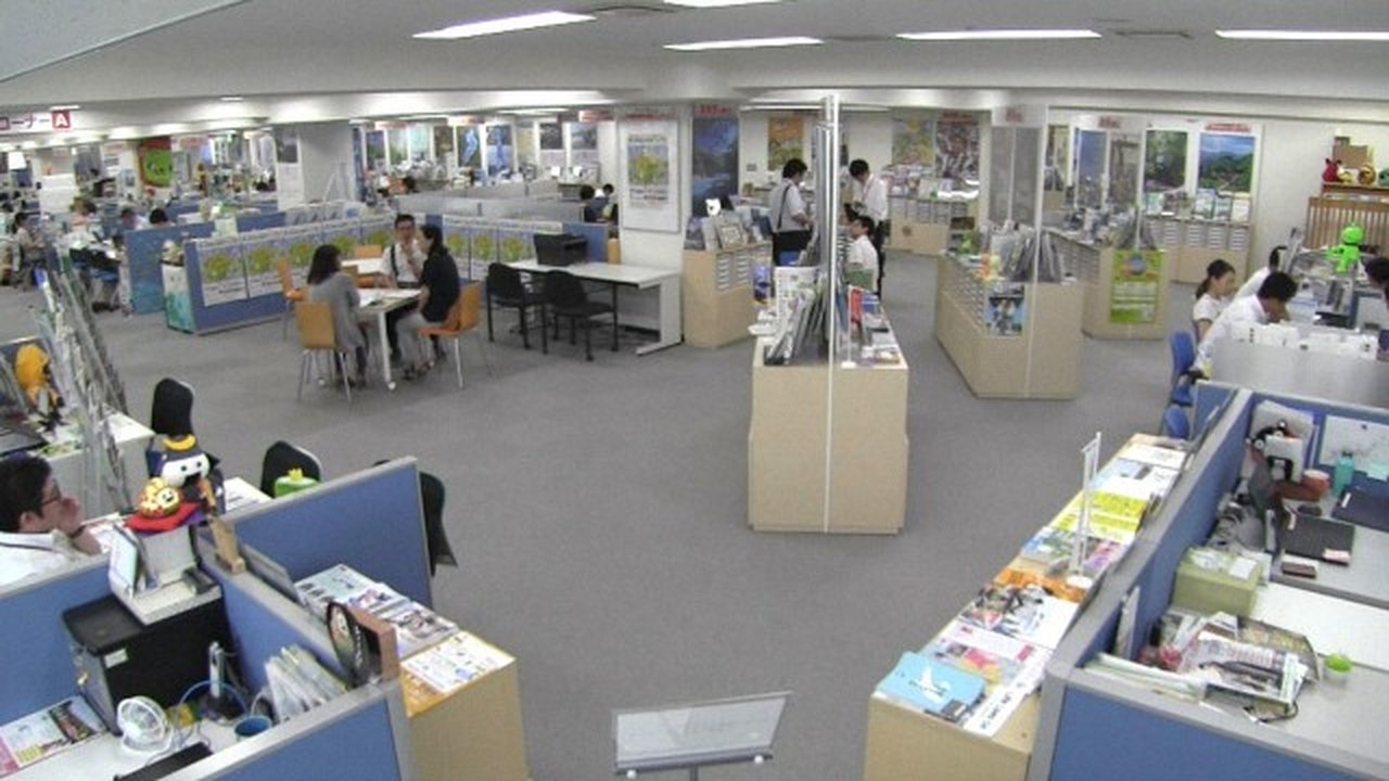 Document 72 Hours - Season 7 Episode 18 : A New Life Away From Bustling Tokyo
