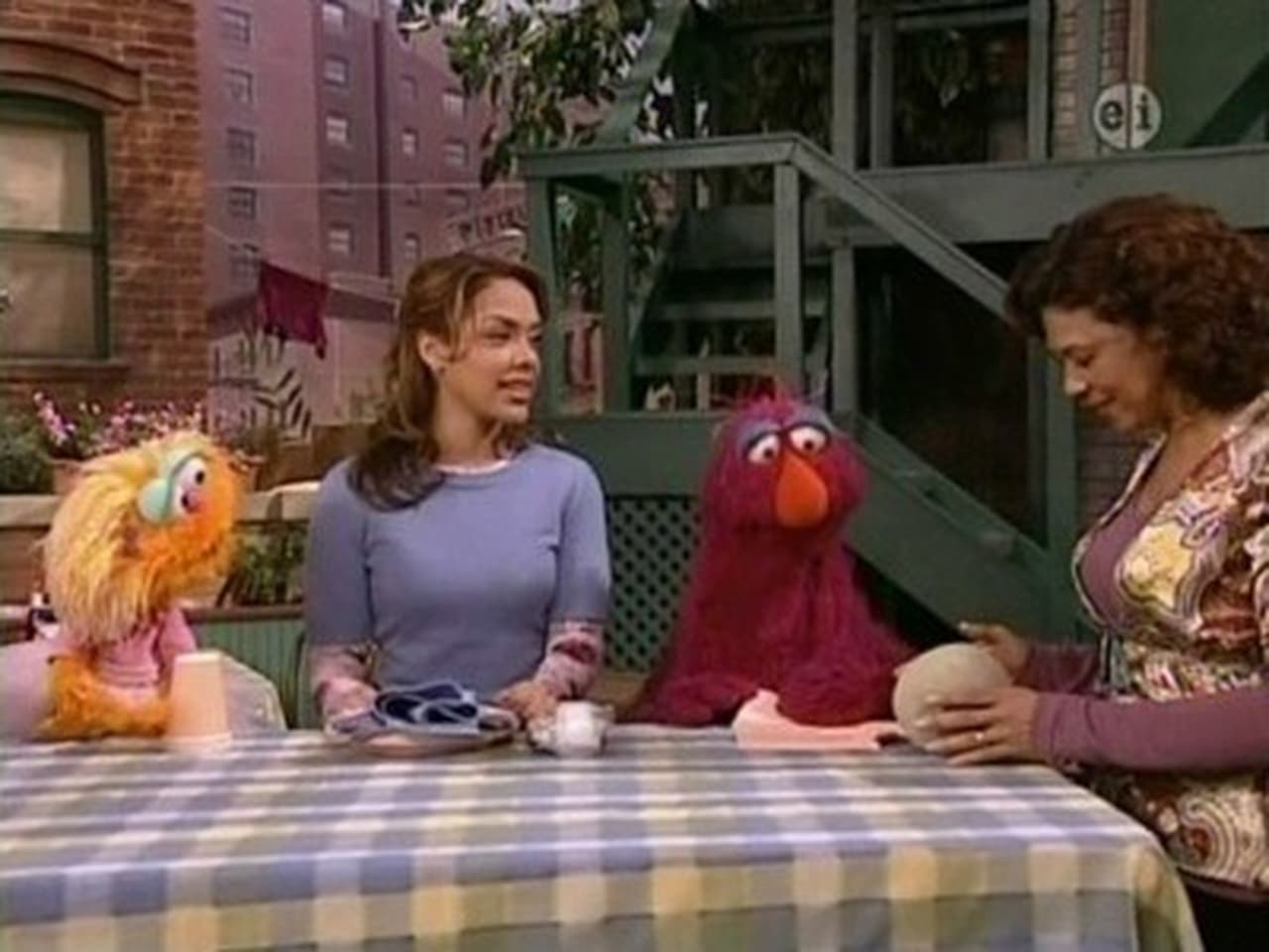 Sesame Street - Season 38 Episode 13 : Gabi, Telly, and Zoe Have a Picnic