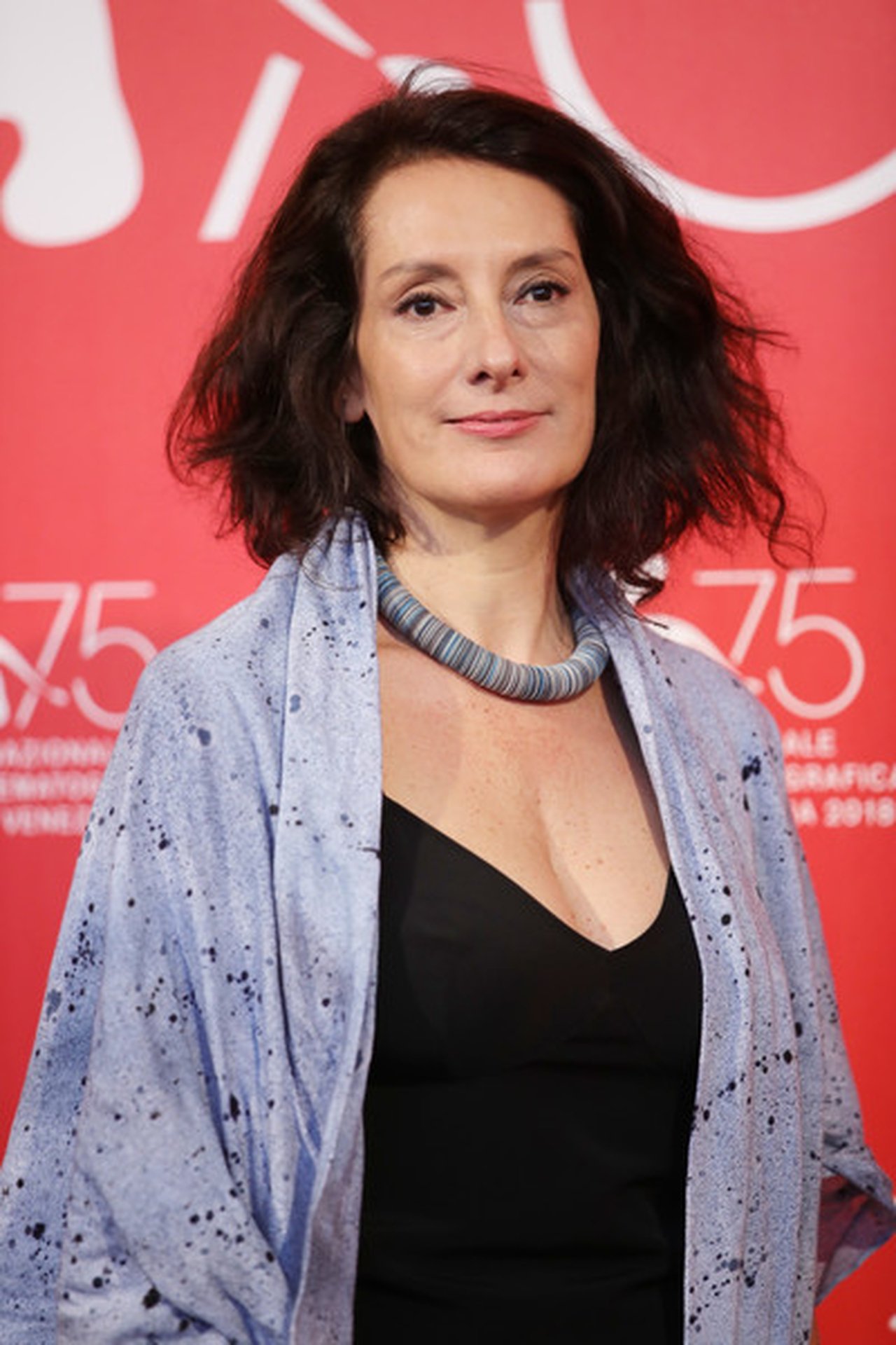 Flávia Castro - مخرج