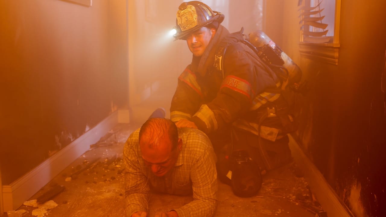 Chicago Fire - Season 5 Episode 5 : I Held Her Hand