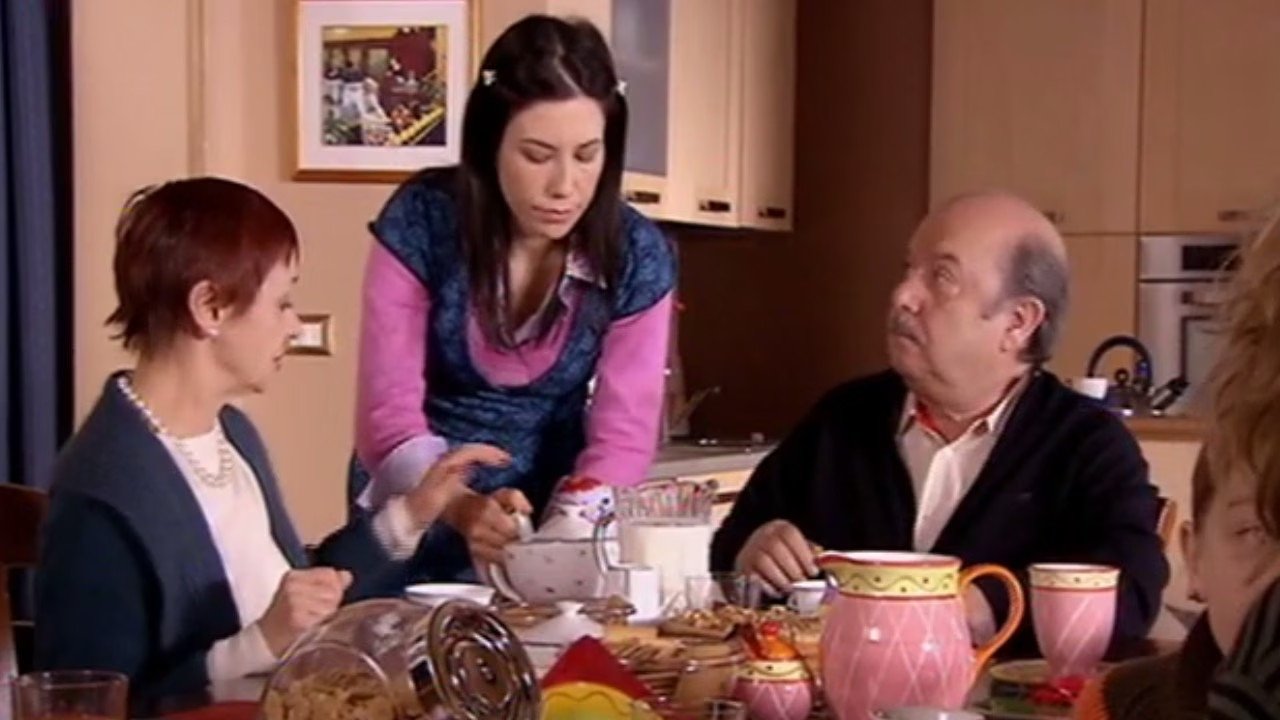 A doctor in the family - Season 5 Episode 8 : The lady in red / The indian party