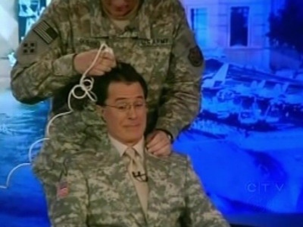 The Colbert Report - Season 5 Episode 76 : General Raymond Odierno