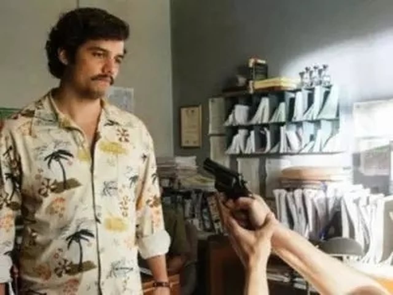 Pablo Escobar: The Drug Lord - Season 1 Episode 25 : Escobar's own men begin to betray him