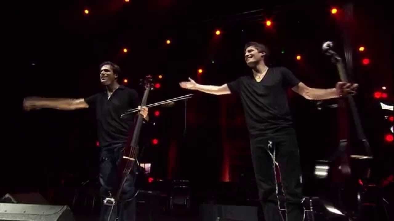 Scen från 2CELLOS (Sulic & Hauser) Live at Arena Zagreb