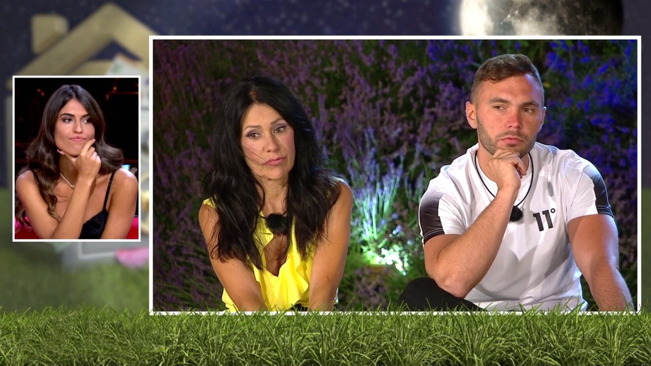 La casa fuerte backdrop