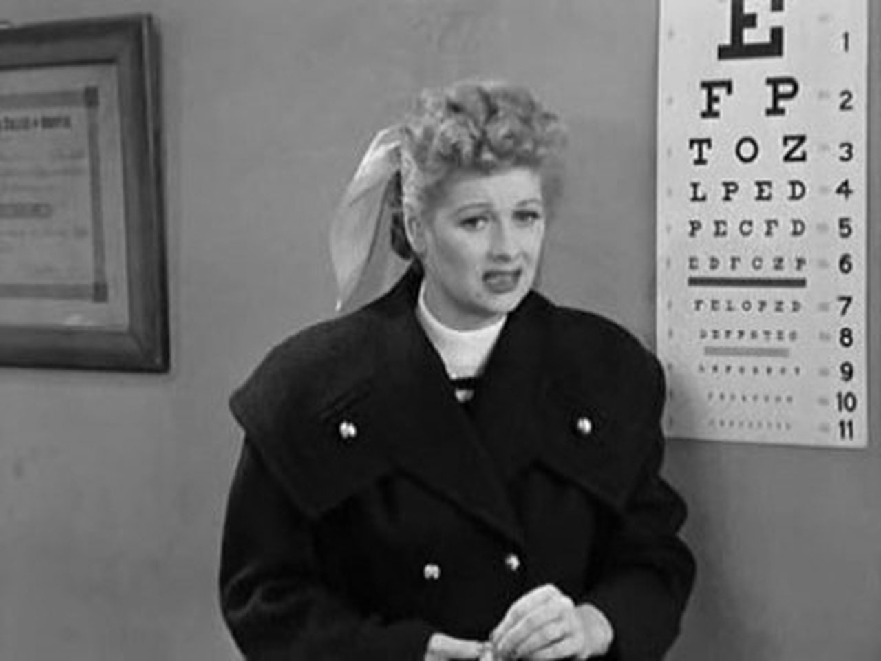 I Love Lucy - Season 3 Episode 11 : Lucy Has Her Eyes Examined