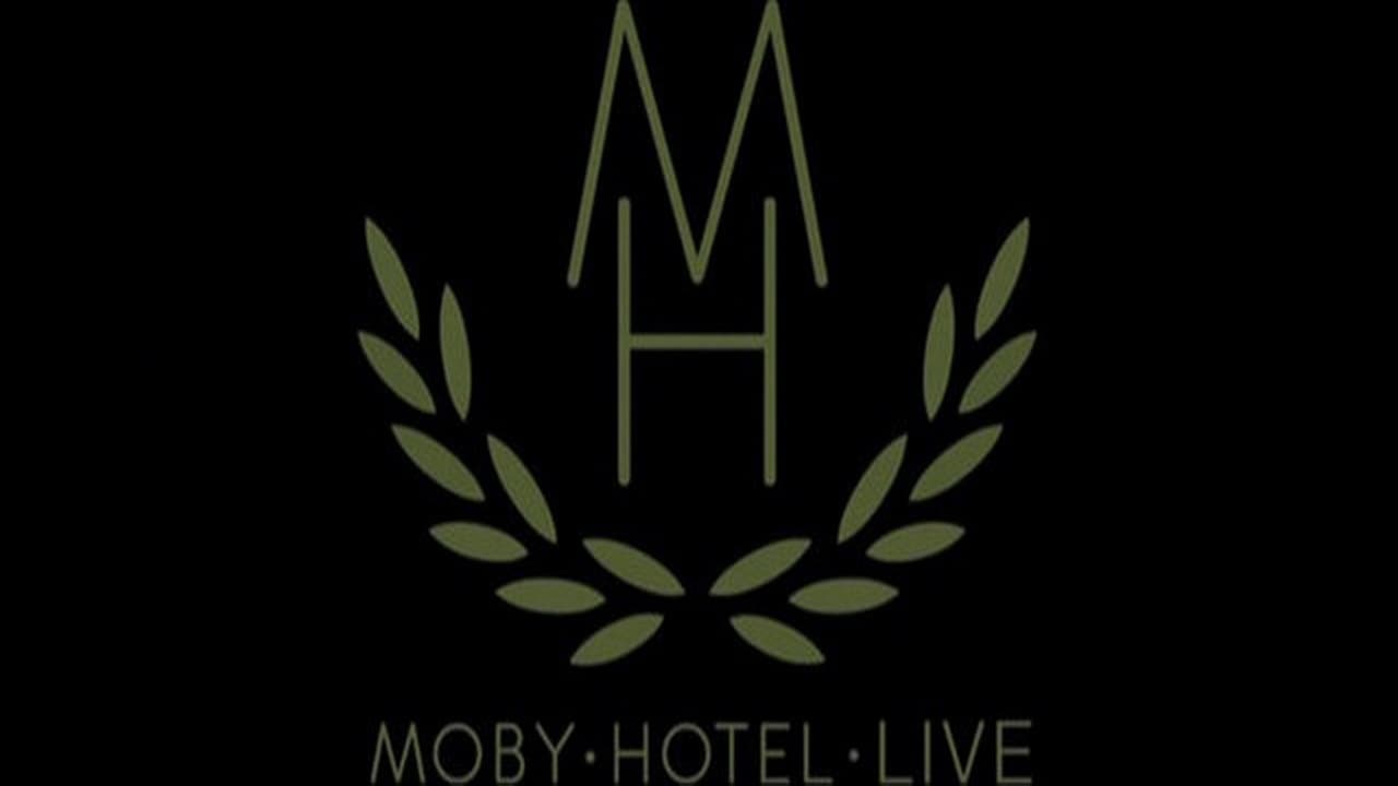 Scen från Moby - Hotel Tour