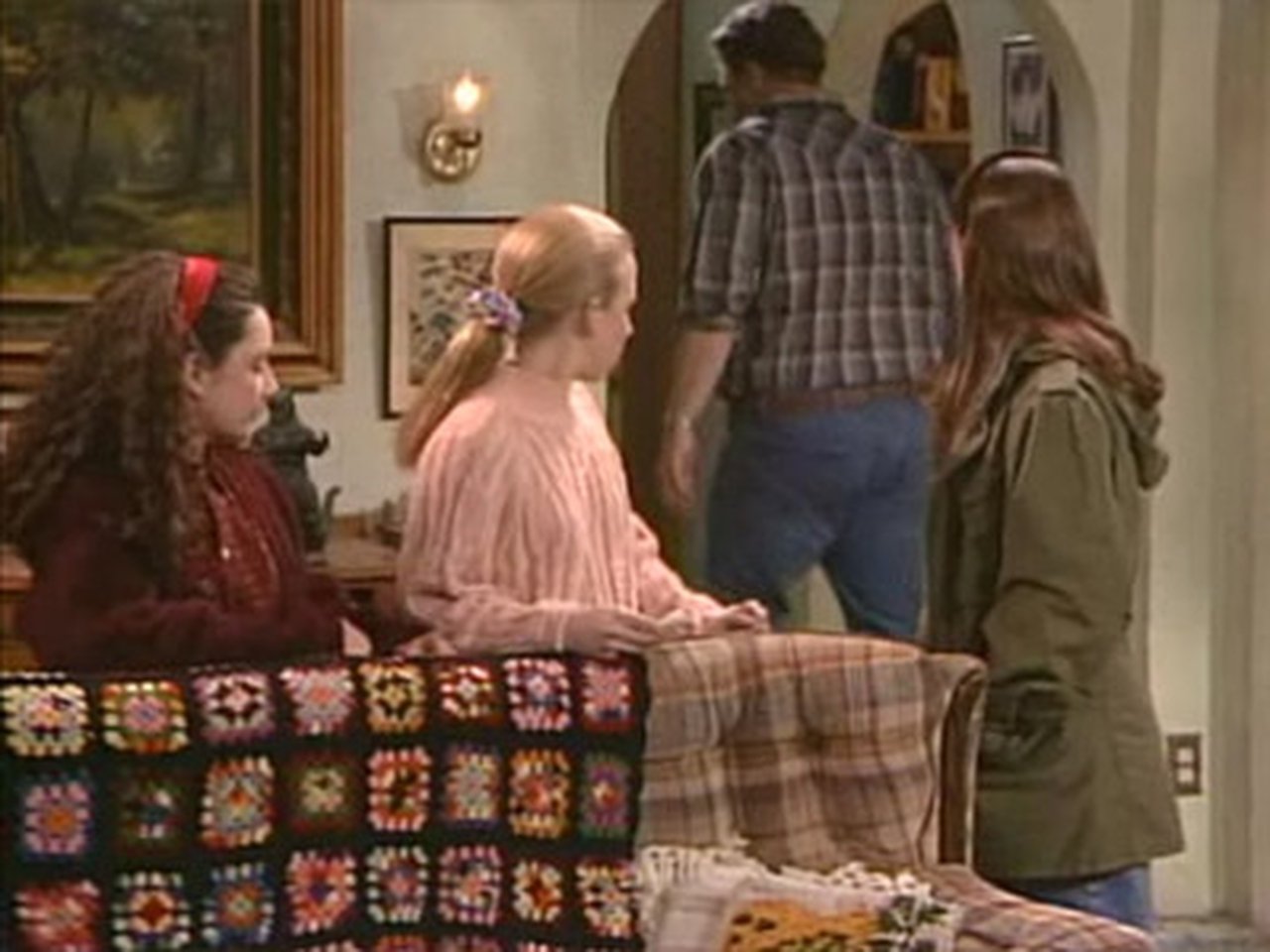 Roseanne - Season 3 Episode 19 : Vegas Interruptus