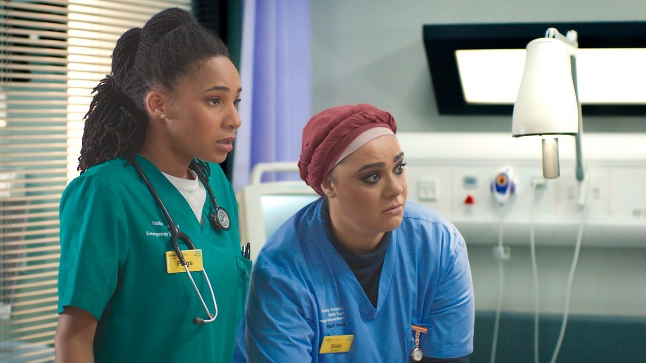 Casualty - Season 37 Episode 41 : Dog Days