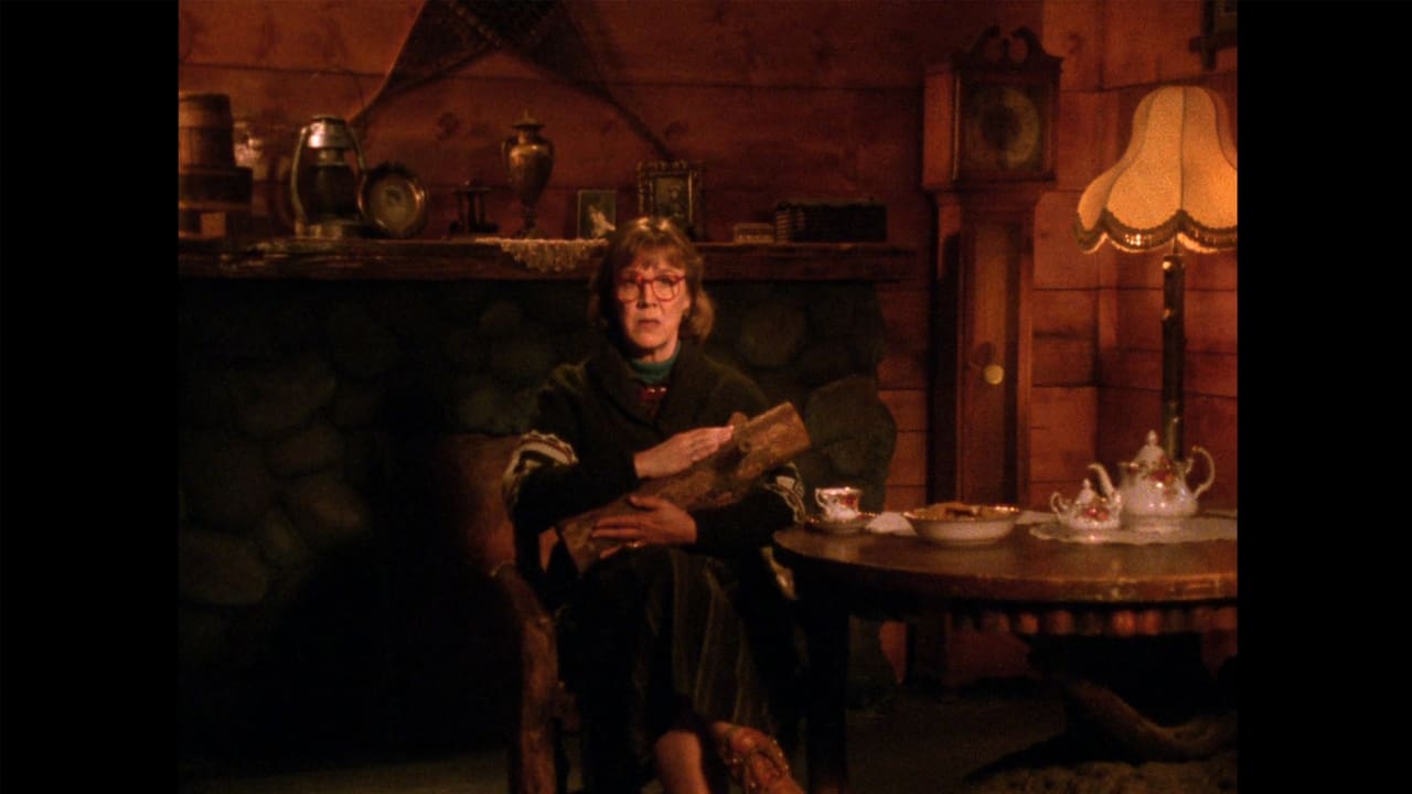 Twin Peaks - Season 0 Episode 39 : Log Lady Introduction - S01E01