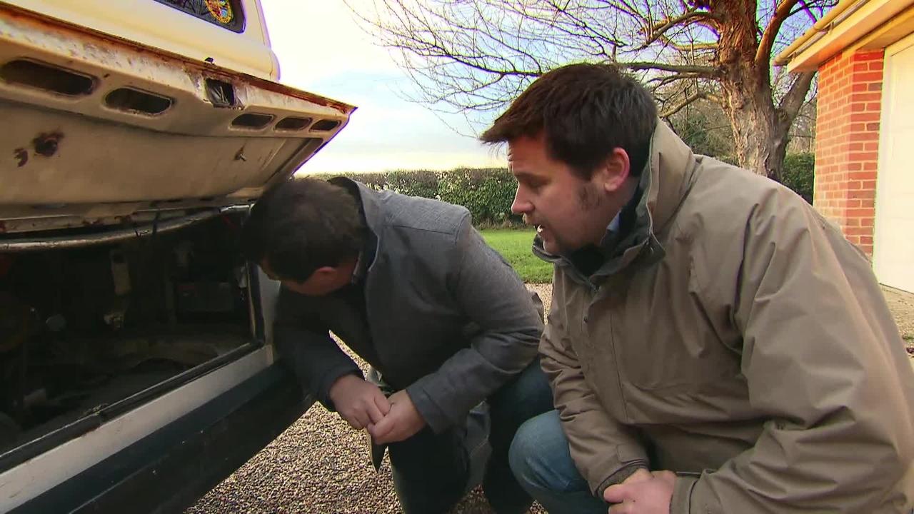 Wheeler Dealers - Season 7 Episode 3 : VW T2 Panel Van