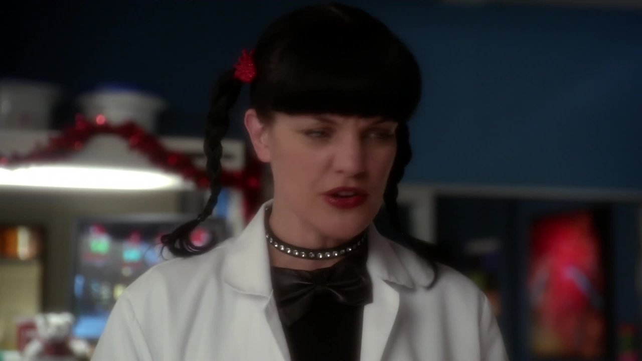 NCIS - Season 10 Episode 10 : You Better Watch Out