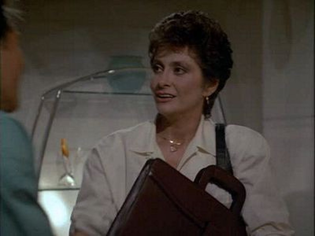 Miami Vice - Season 3 Episode 21 : Knock, Knock, Who's There?