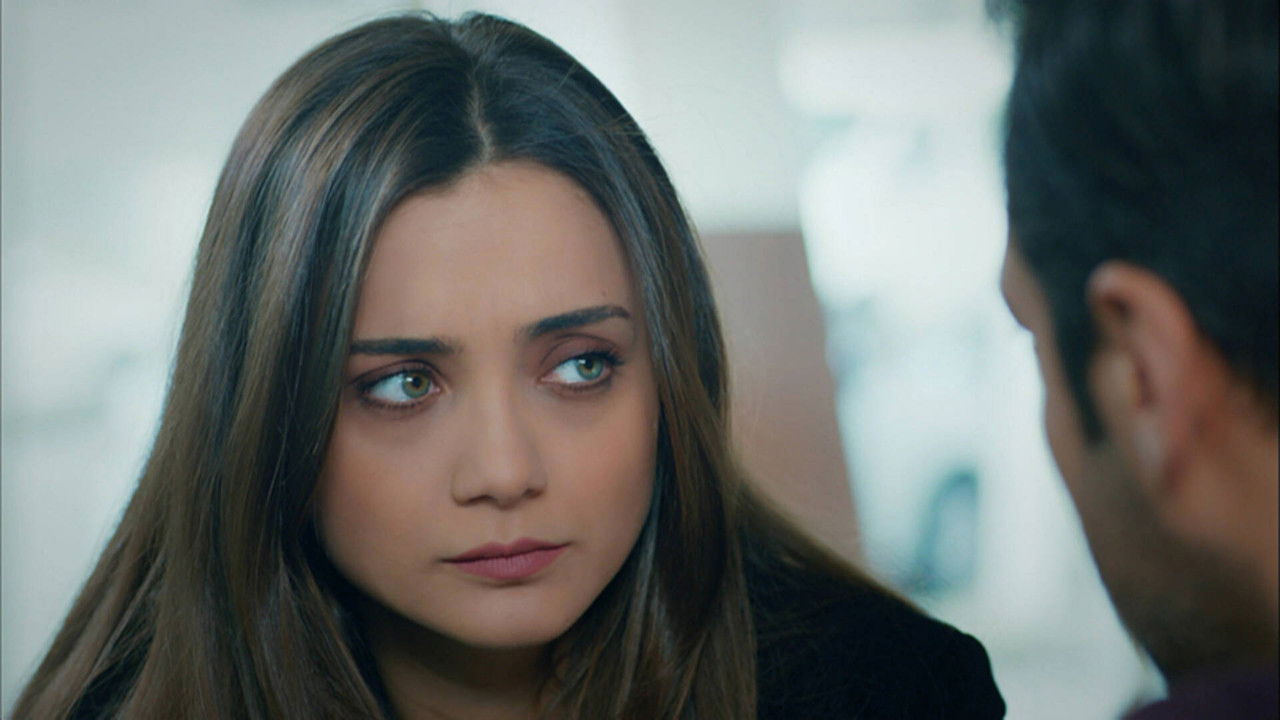 Güllerin Savaşı — Épisode 15