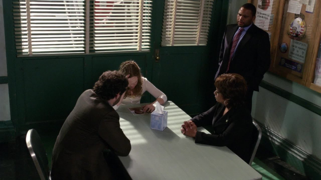 Law & Order - Season 20 Episode 1 : Memo from the Dark Side