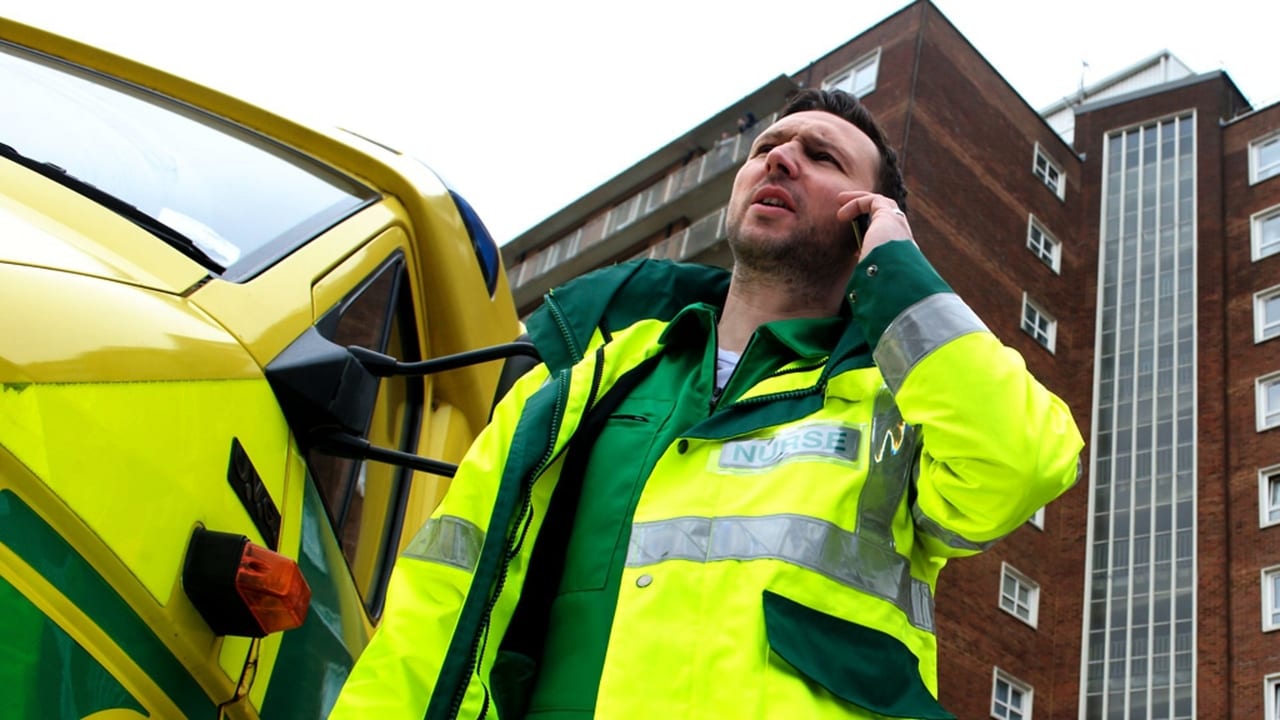 Casualty - Season 27 Episode 40 : What Goes Up