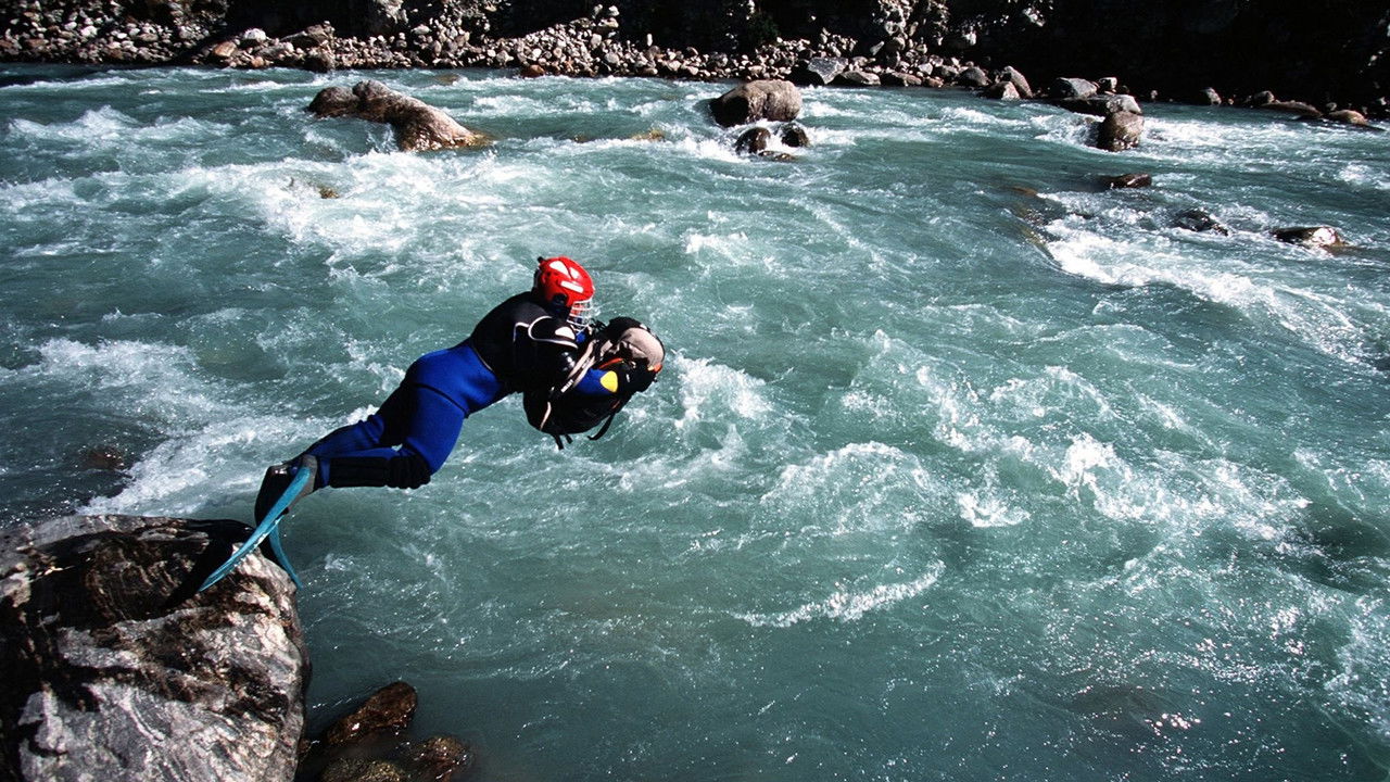 Expédition Khumbu-Khola : André Payraud, le nageur de l'Everest Backdrop