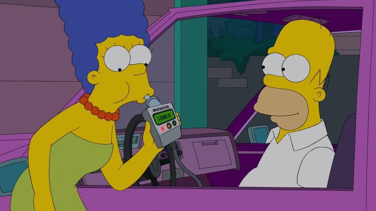 The Simpsons - Season 25 Episode 7 : Yellow Subterfuge