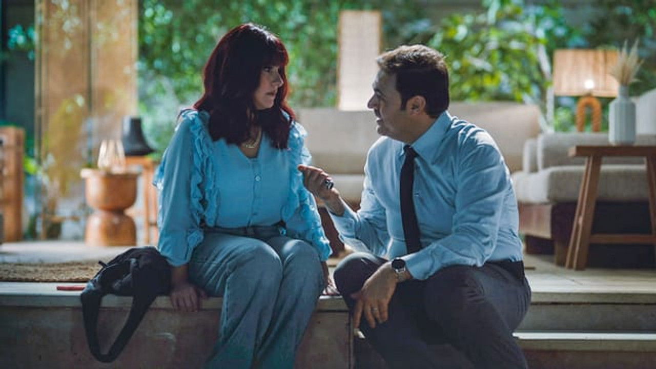 ما تراه ليس كما يبدو backdrop