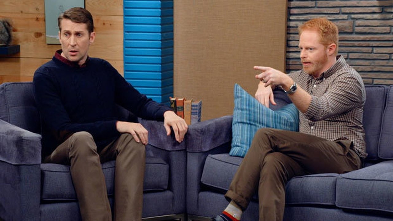 Comedy Bang! Bang! - Season 4 Episode 8 : Jesse Tyler Ferguson Wears a Brown Checked Shirt and Stripey Socks