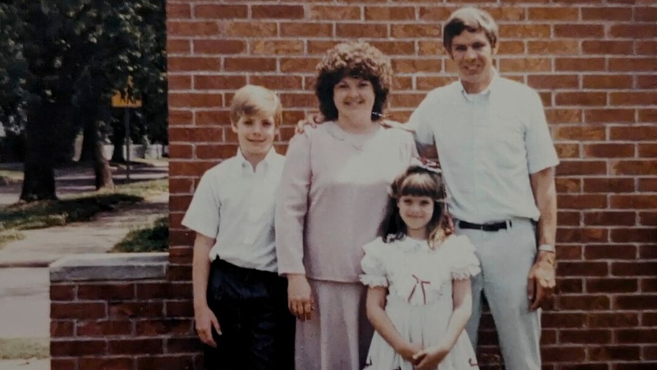 Image 911: Did The Killer Call?