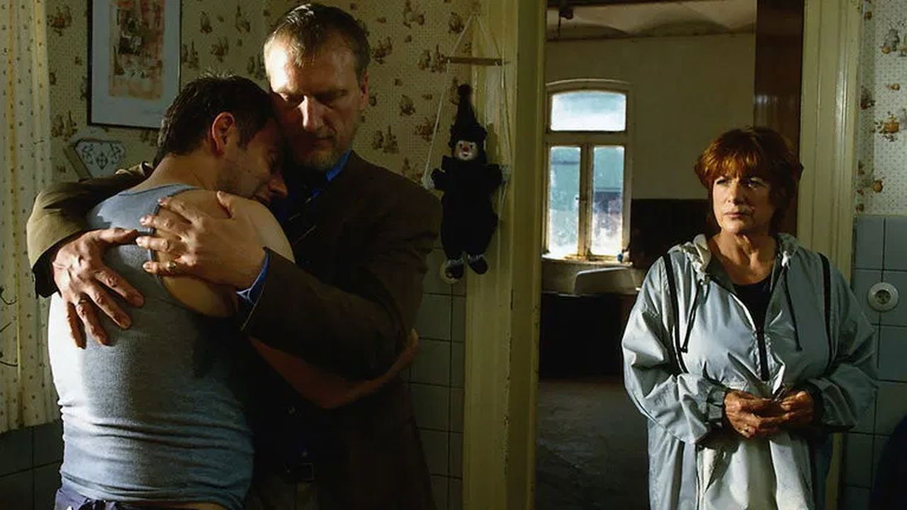 Bella Block backdrop