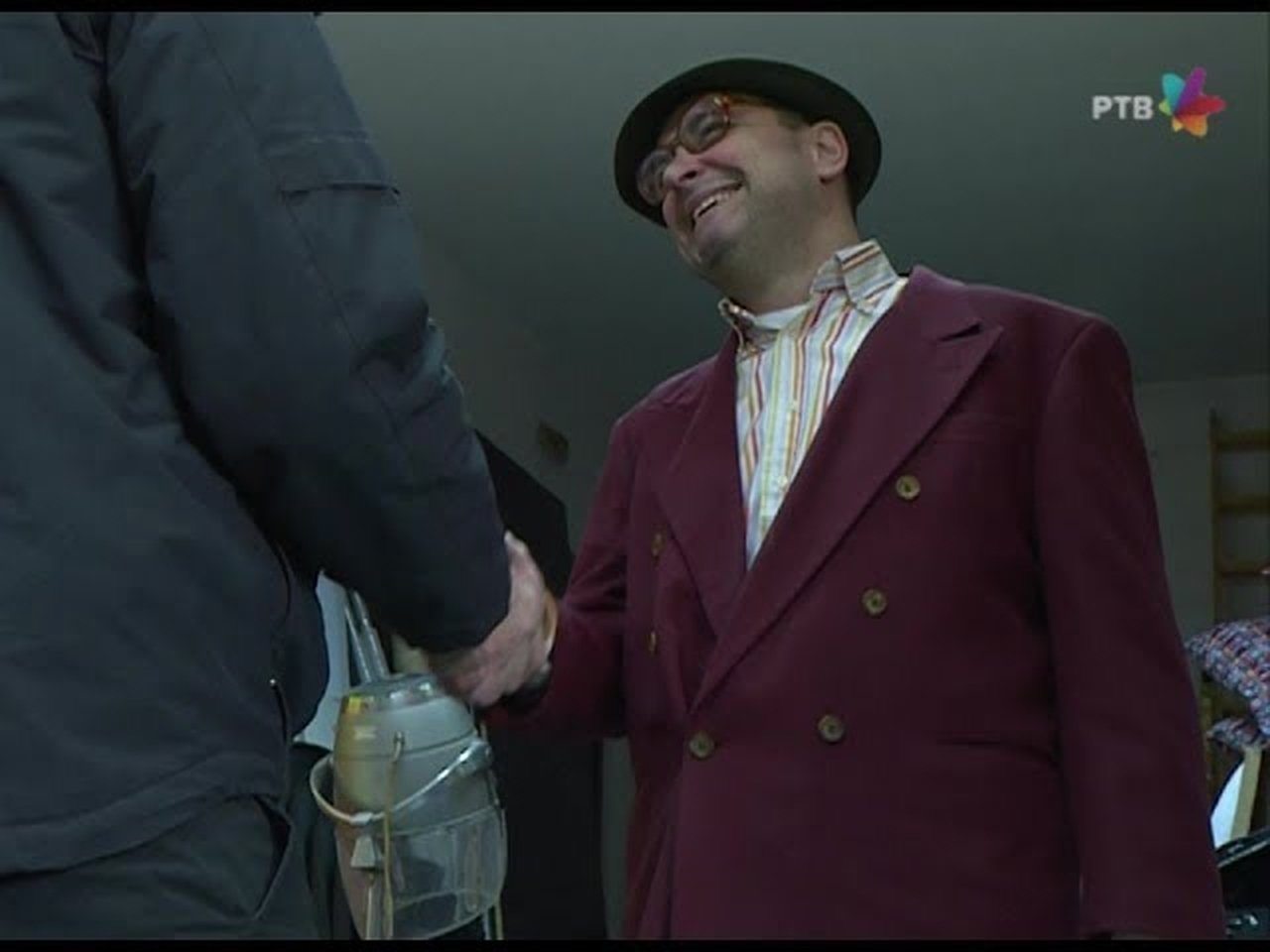 Government Job - Season 7 Episode 60 : 1142 Ćuti i radi