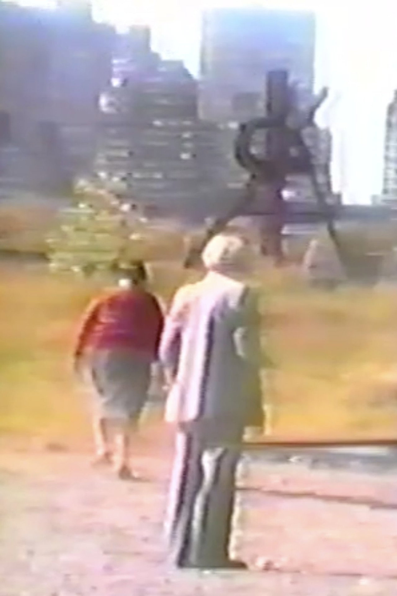 Socrates Sculpture Park: Ø to ∞ Backdrop