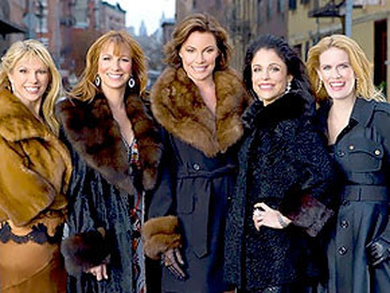 The Real Housewives of New York City - Season 1 Episode 1 : Meet the Wives