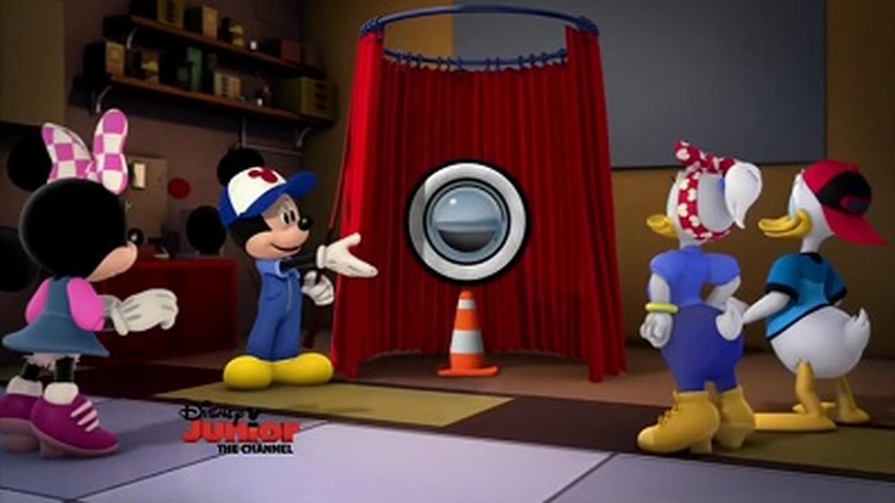 Mickey and the Roadster Racers - Season 1 Episode 1 : Mickey's Wild Tire!