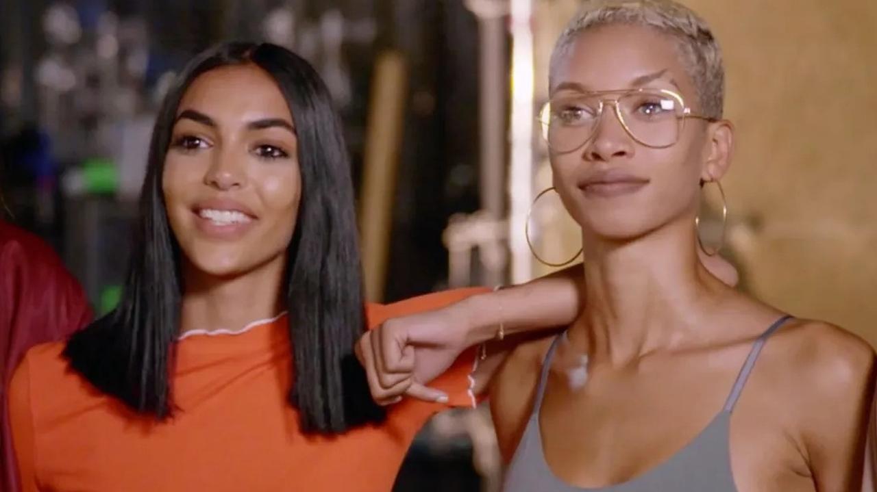 America's Next Top Model - Season 24 Episode 8 : Beauty Is Social