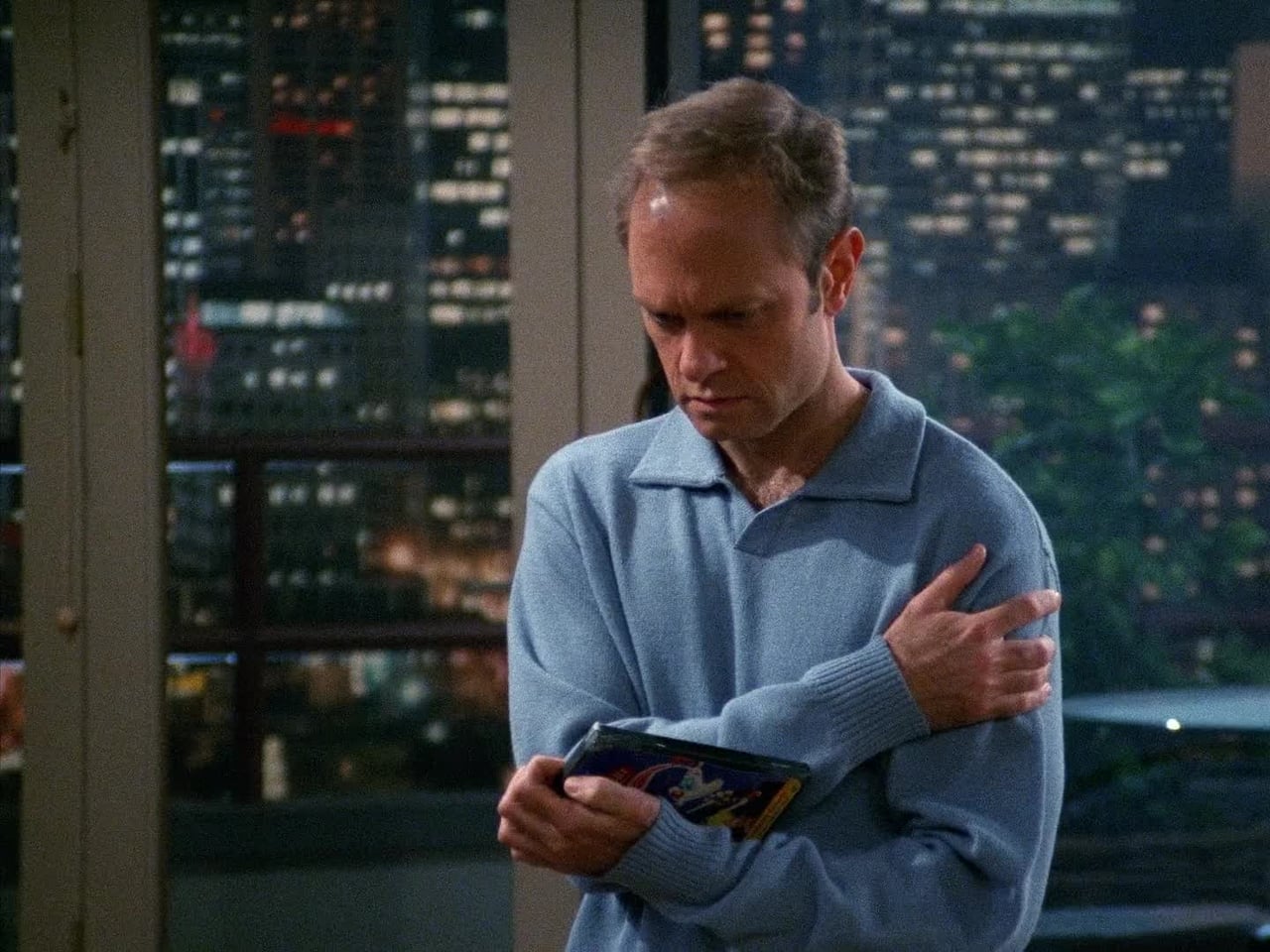 Frasier - Season 8 Episode 22 : A Passing Fancy (2)