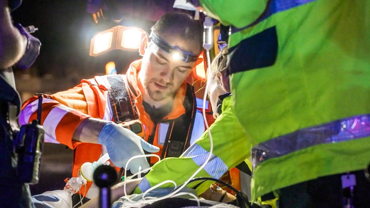 Yorkshire Air 999 - Season 2 Episode 1 : Trouble on the Farm