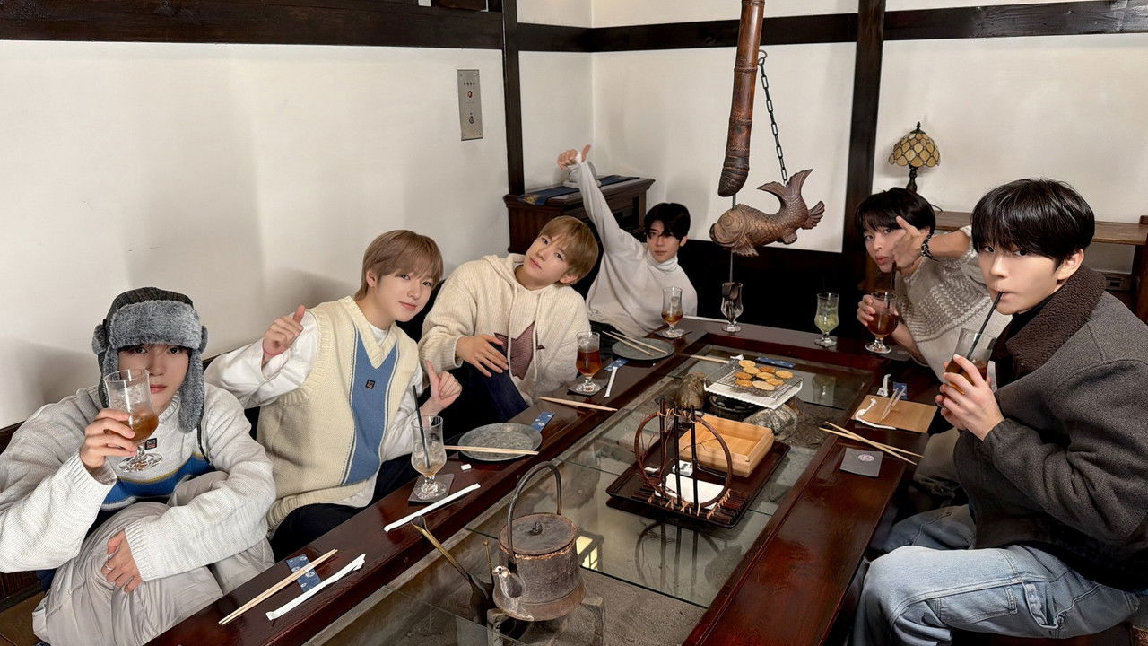 WISH’s Wish official wallpaper