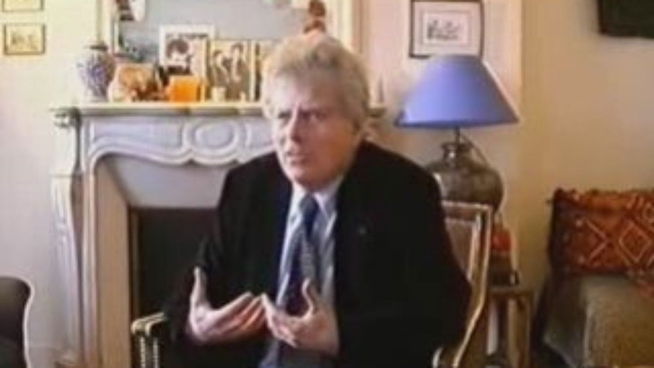 La Dictature de la pensée unique backdrop