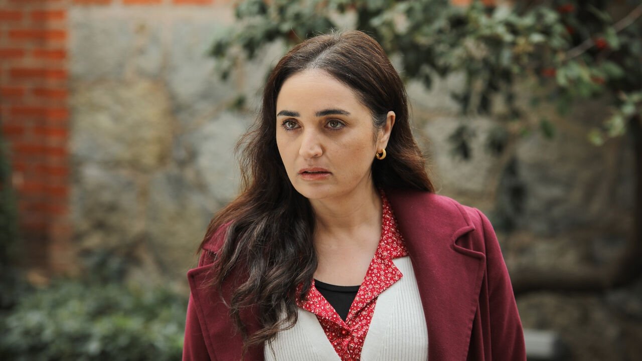 Kardeşlerim backdrop