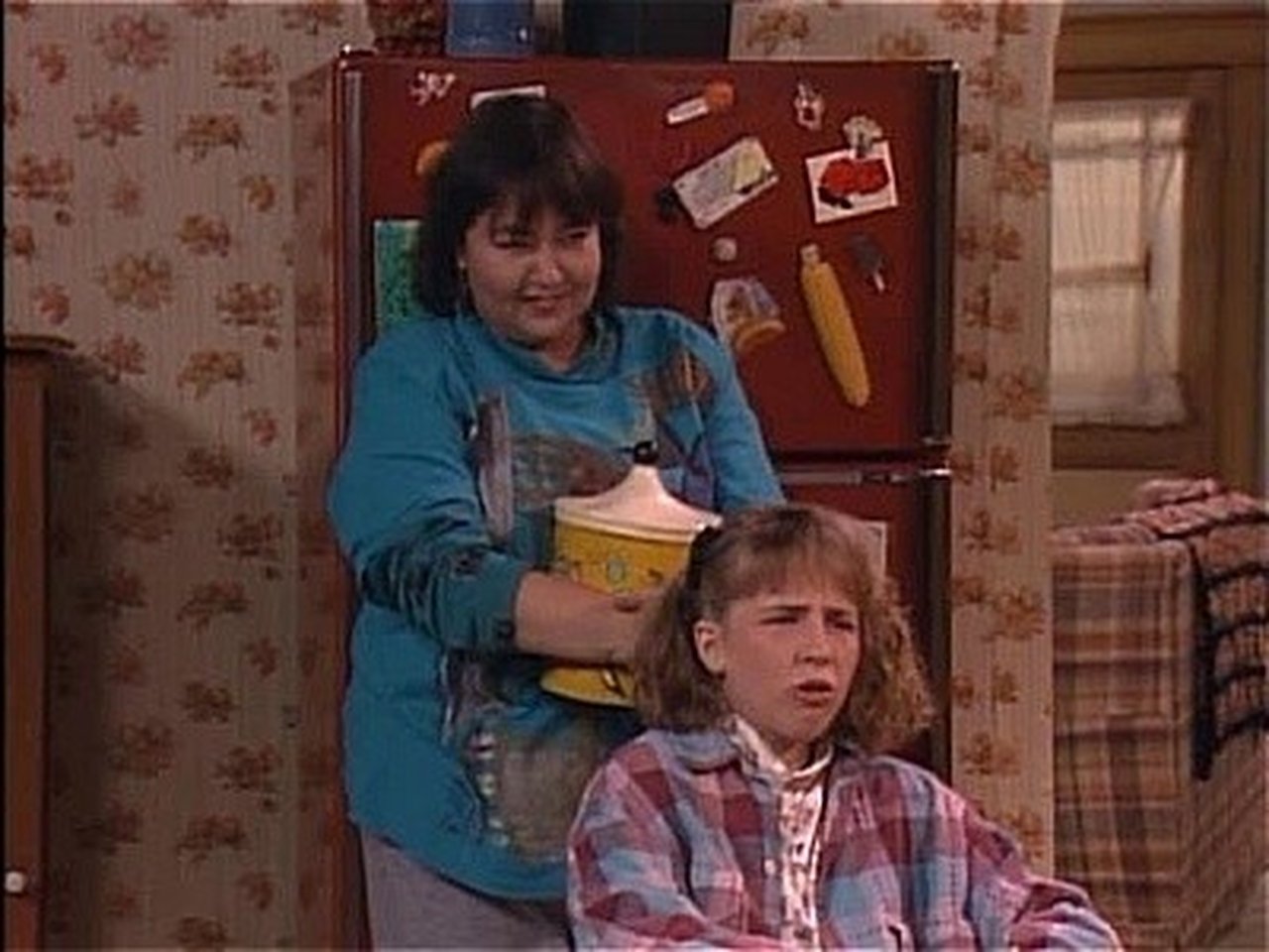 Roseanne - Season 2 Episode 7 : BOO!