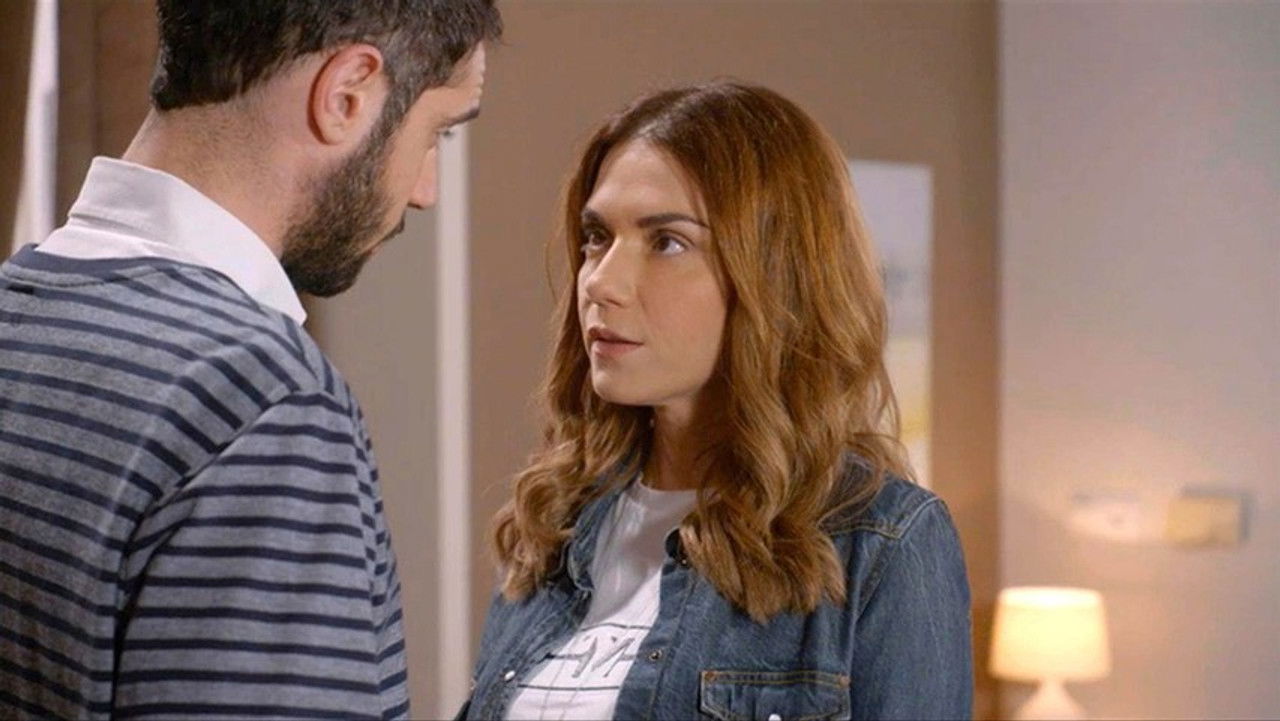 Σε Ξένα Χέρια — Épisode 151