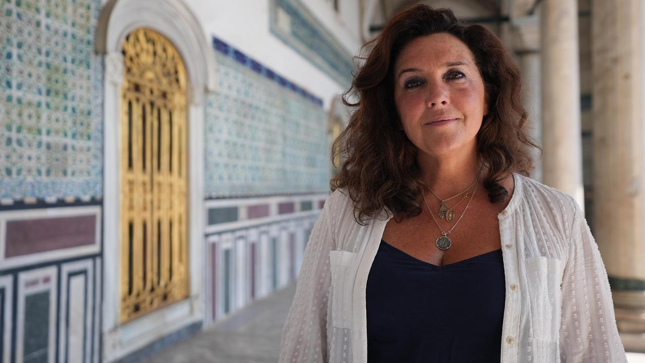 Bettany Hughes' Treasures of the World - Season 3 Episode 4