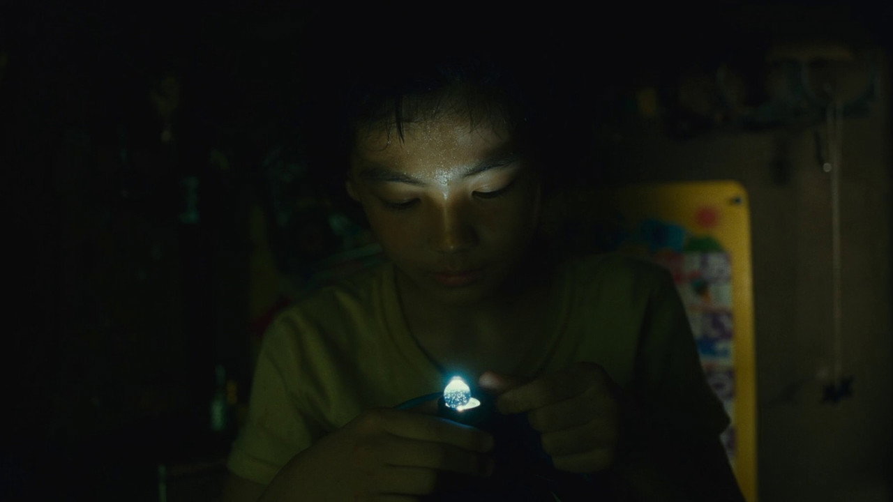 Shoplifters background 55