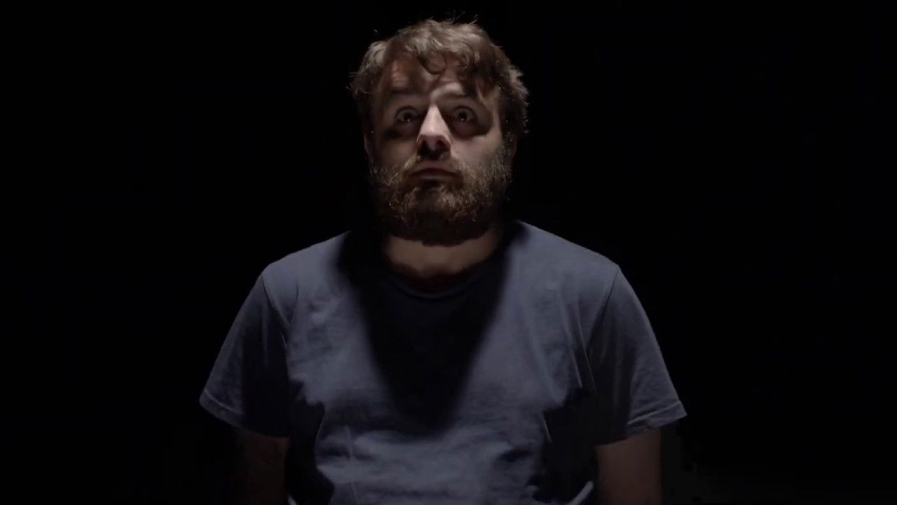 Tinderdamen backdrop