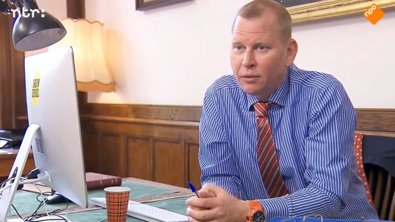 Dream School - Season 2 Episode 1 : Episode 1